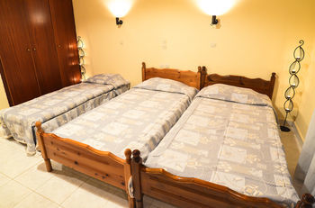 Artemis Studios And Apartments Psarou  Екстериор снимка