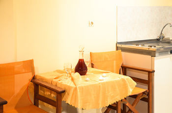 Artemis Studios And Apartments Psarou  Екстериор снимка